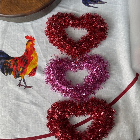 Assorted Valentines Decorations Like new condition! - Picture 6 of 9